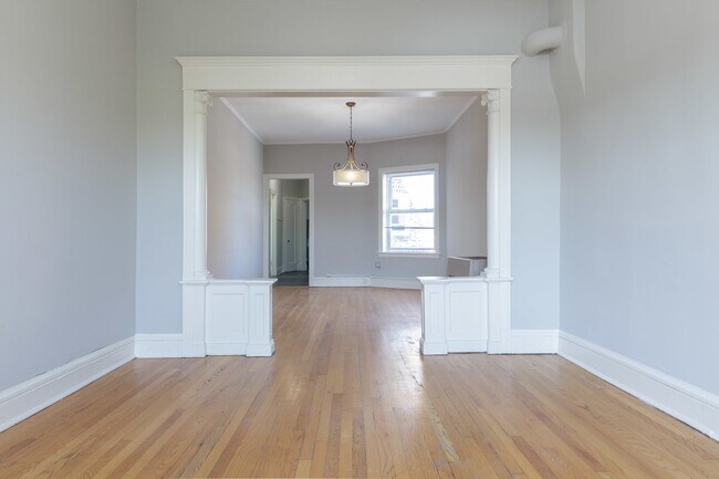 Photo - 4754 N Lincoln Ave Unit 3