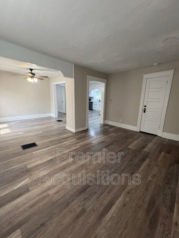 Photo - 3318 Fernwood Ave