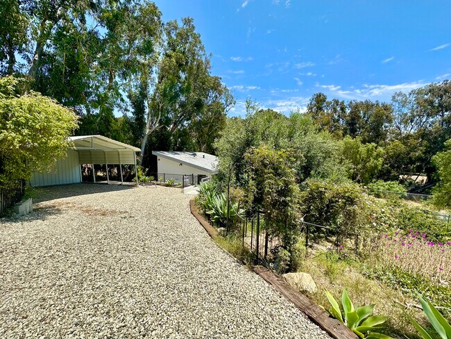 Photo - 29051 Pacific Coast Hwy Unidad #B