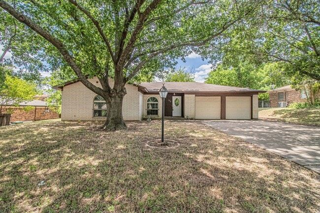 Photo - 3 Bedroom, 2 Bathroom Home in Aledo