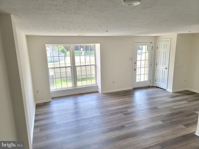 Photo - 589 Boysenberry Ln