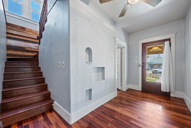 Photo - Perfect 4bd located in the Heart of Englewood