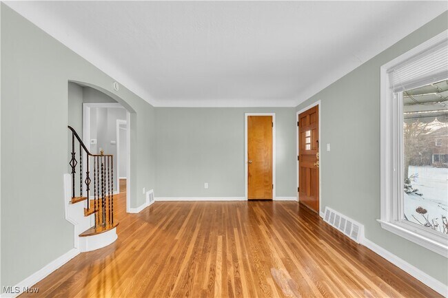 Photo - 20990 Morris Ave