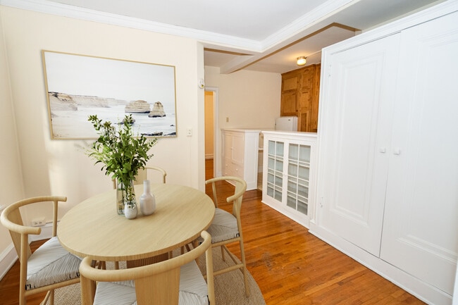 Photo - Santa Rosa Apartments