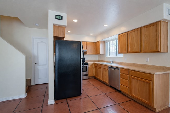 Photo - 1718 N 4th Ave