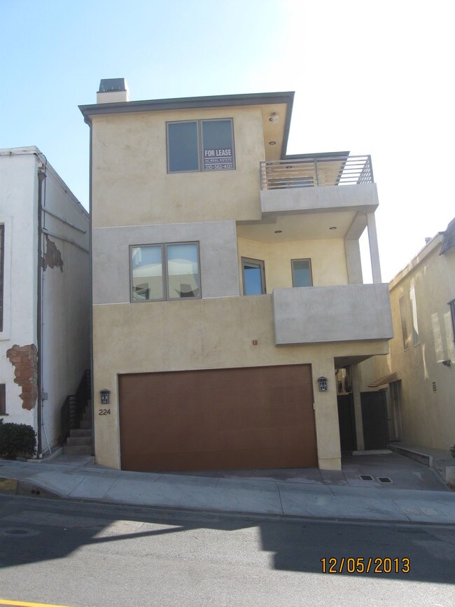 Photo - 224 Rosecrans Ave