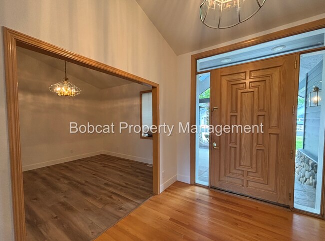 Photo - 1300 Bridle Way