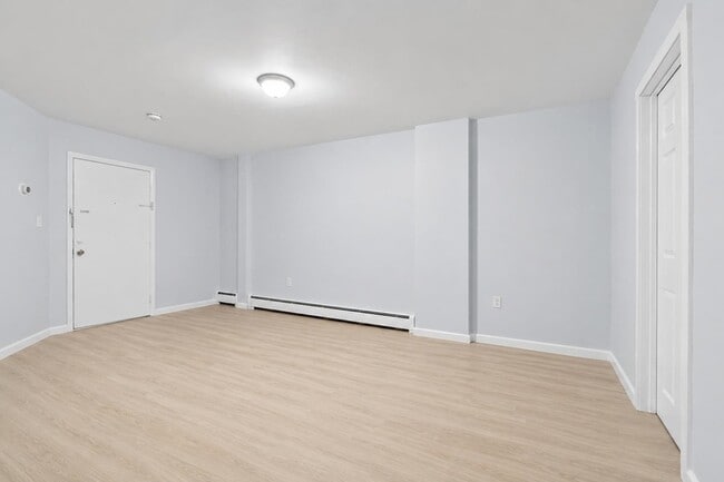 Photo - 406 7th St