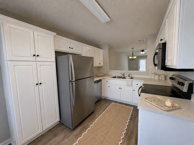 Photo - 547 Deerchase Ct