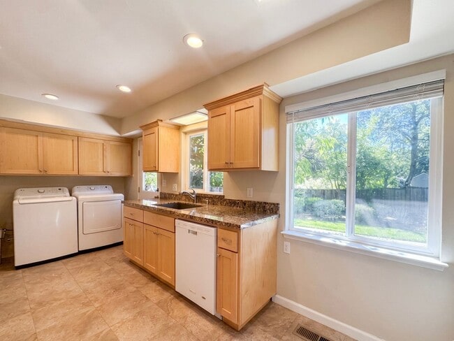 Photo - Charming 3 bedroom, 1 bath single level home in Lafayette-Move in ready!