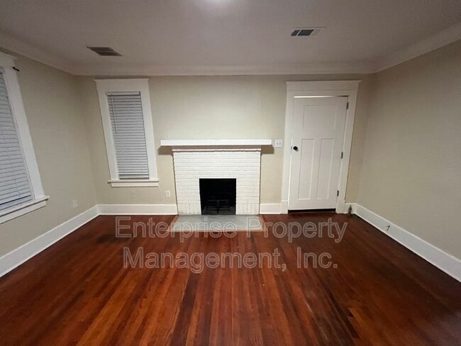 Photo - 923 Garland St