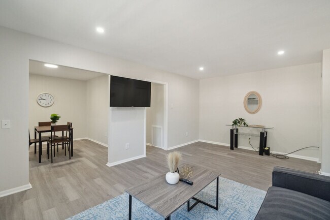 Photo - 1301 Wharton Dr Unit SI ID1613011P