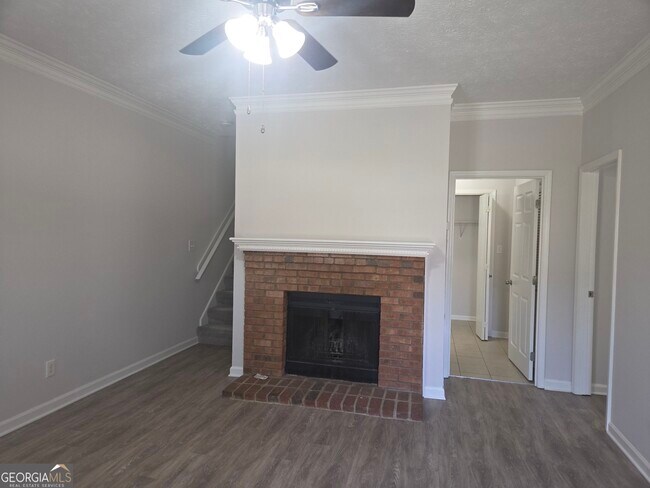 Photo - 891 Park Pl NE