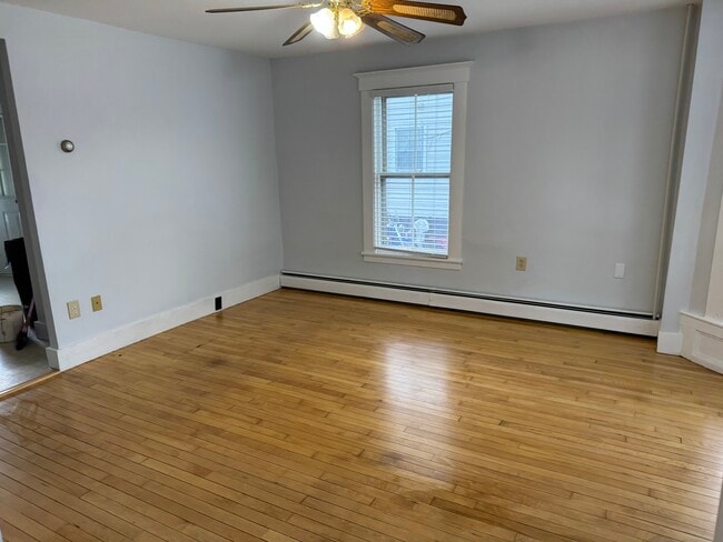 Liv Rm - 55 A Thorndike