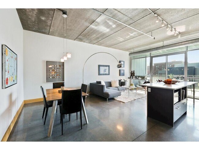 Photo - 345 6th Ave N Unit 303