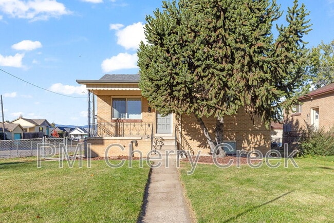 Photo - 2695 S Logan St Unidad #1