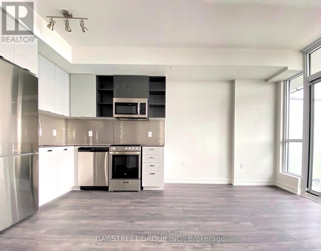 Photo - 10 De Boers Dr Unit 814
