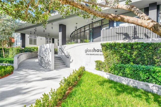 Photo - 3156 SW 27th Ave Unidad 501