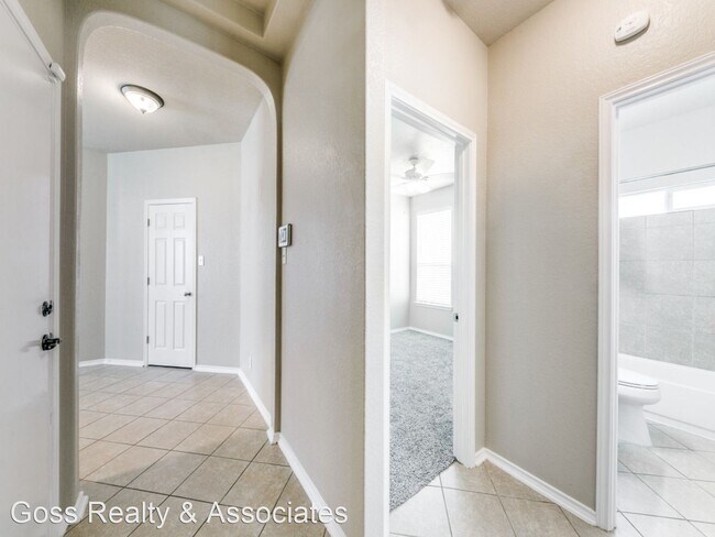 Photo - 3 br, 2 bath House - 764 Fountain Gate