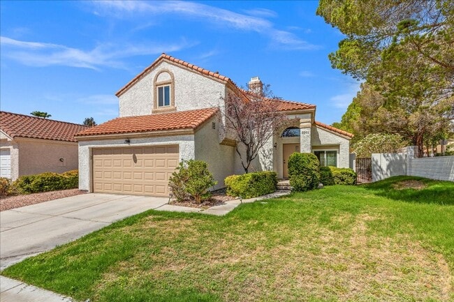 Photo - Contemporary 4bd Home with Expansive Spaces and Designer Details