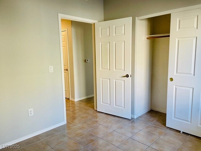 Building Photo - 1050 E Cactus Ave Unit 1117