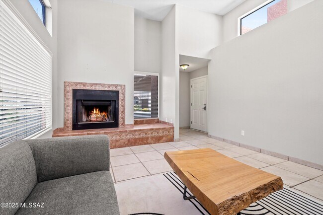 3980 Roger Ln