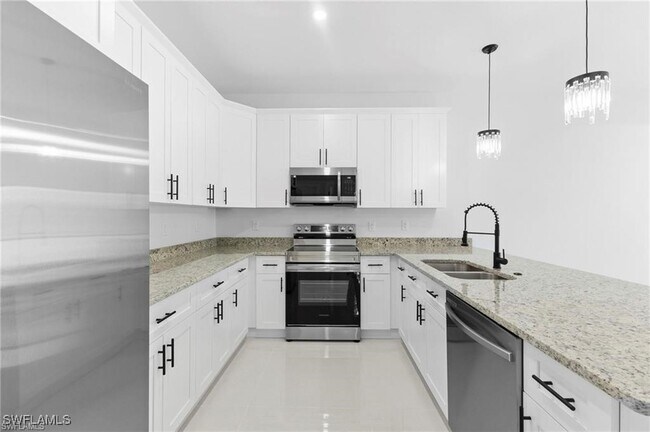Photo - 1715 W 12th St
