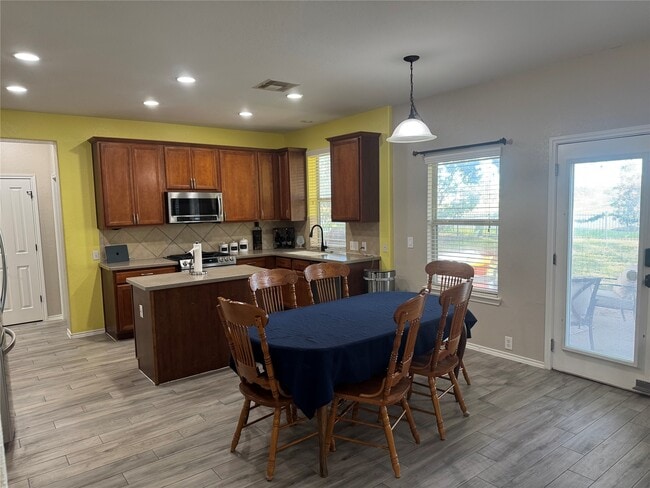 Photo - 8415 Clover Leaf Dr