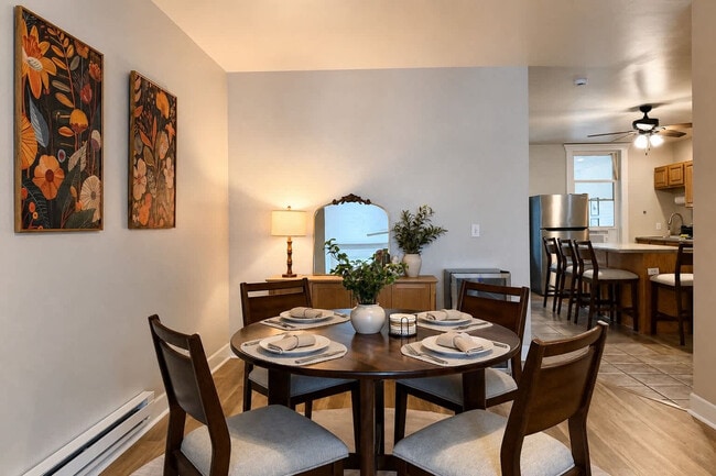210 1/2 West Wisconsin Avenue-SI ID1623204P
