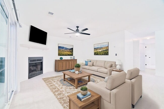 Building Photo - Low-Maintenance Living in Gated Park at Ri...