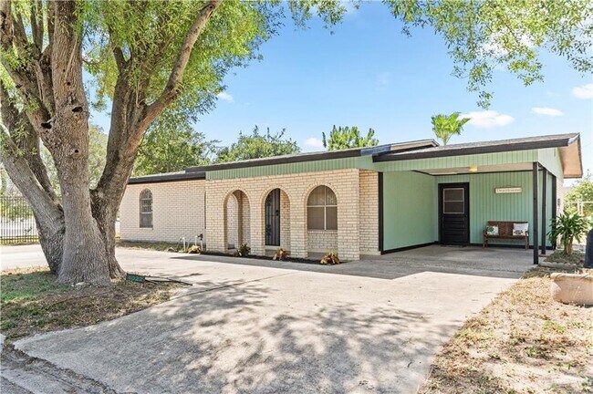 1022 S Richmond Dr