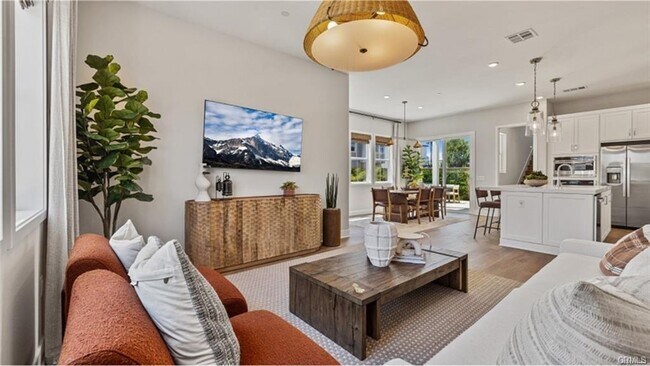 Photo - 285 Shoveler