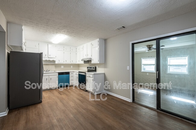 Photo - 366 Haymarket Ln