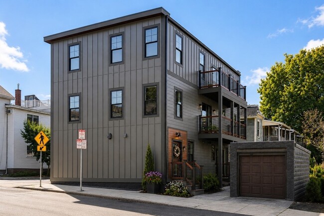 Building Photo - 99 5th St Unit 1