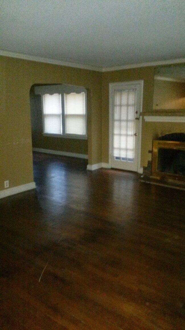 Photo - 7400 Forest Ave