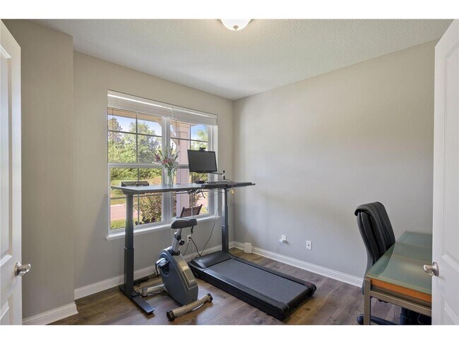 Photo - 5596 Orchard Cove