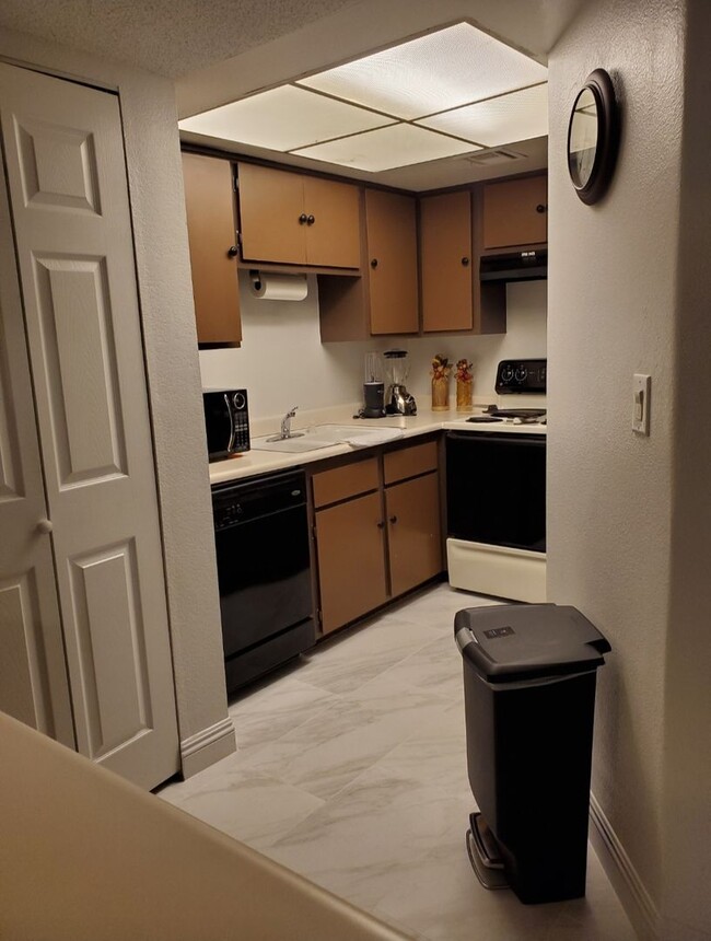 Photo - Cozy 2 Bedroom Townhome in the Northwest!