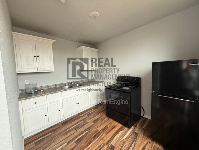 Building Photo - 705 N Mirror St Unit A