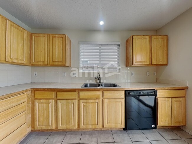 Photo - 6651 S Acacia Ave