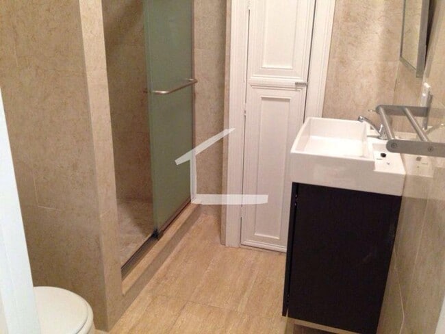 Photo - 1199 Beacon St