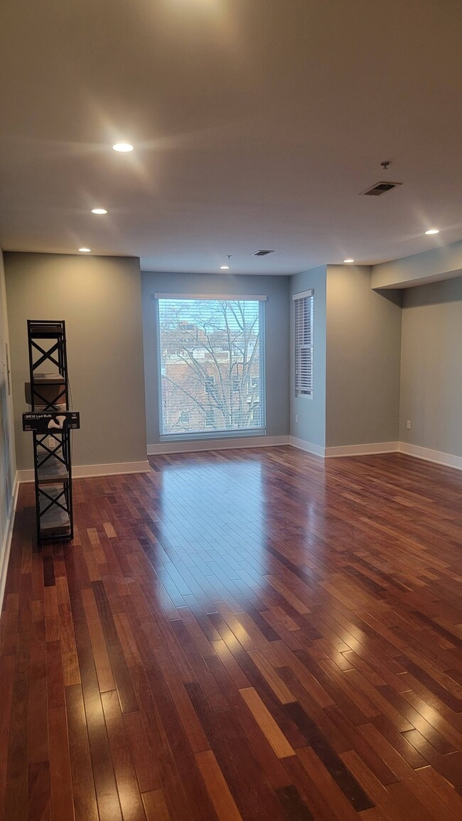 Building Photo - 440 Rhode Island Ave NW Unit #401