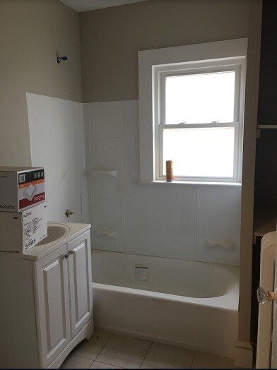 Photo - 18 Wenham St Unit 1