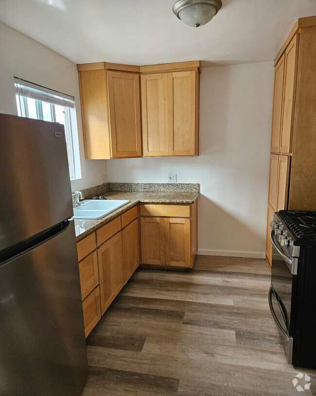 Building Photo - 624 S Pacific Coast Hwy Unit A Rental
