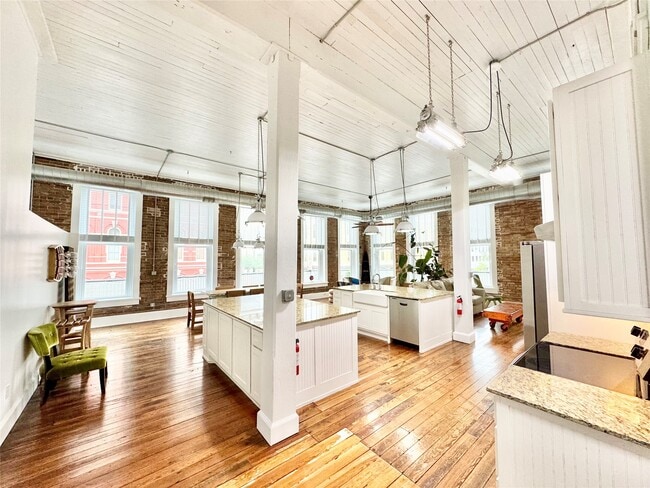 219 22nd St Unit 1
