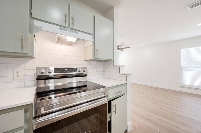 Photo - 805 W Chambers St Unit C