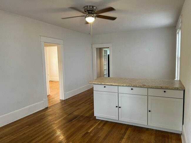 Photo - 1416 Morningside St SE