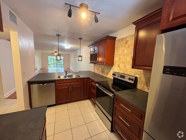 Building Photo - 2895 SW 22nd Ave Unit 2060 Rental