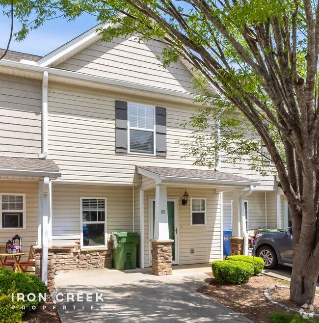 Building Photo - Stylish 2BR/2.5BA Townhome in Desirable Fl...