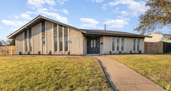 Building Photo - 13507 Rawhide Pkwy Rental
