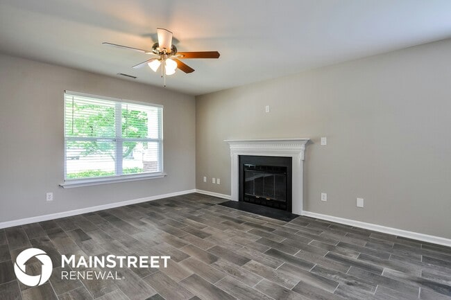 Photo - 3328 Deering Dr